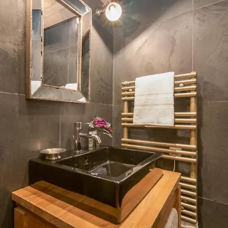 Sleeps 8 * Chamonix