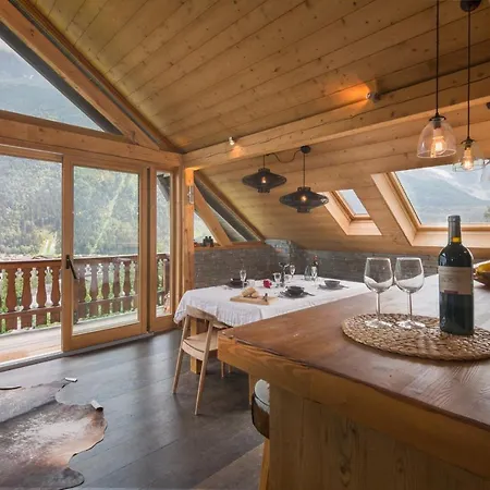 Sleeps 8 Appartamento Chamonix