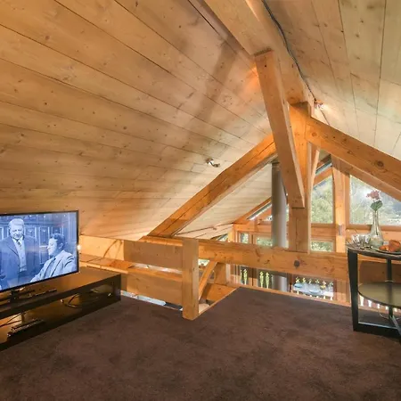Sleeps 8 *