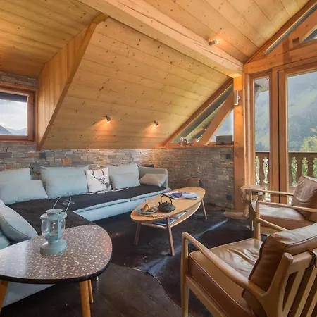 Appartamento Sleeps 8 *